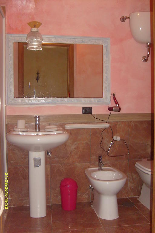 B&B Carolina Plebiscito R. Neapel Zimmer foto